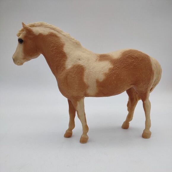 Breyer #20 Misty of Chincoteague Palomino Pinto - Picture 3 of 7